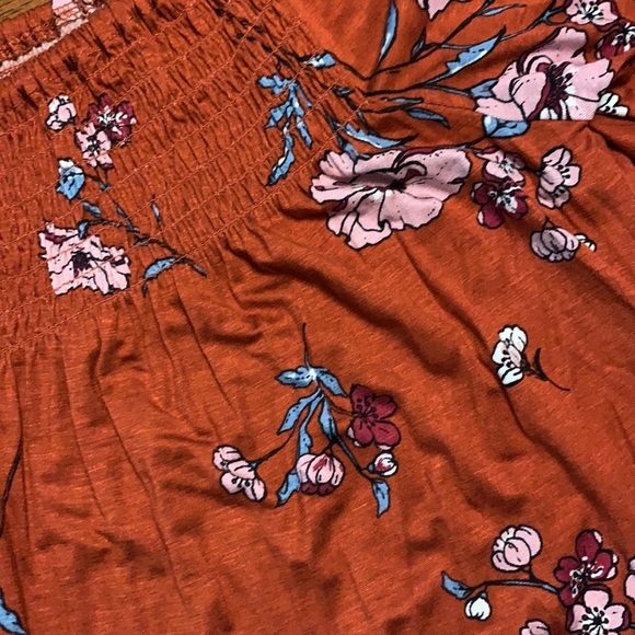 LUQ bell sleeve rust colored top - Picture 6 of 9